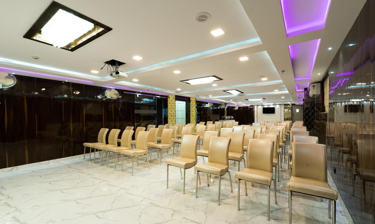 Treebo Trend Glorious Rim Rocks Palace Calcutta Exterior foto